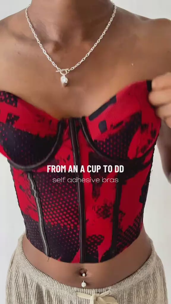 Load video: &lt;h3&gt;&lt;strong&gt;Discover Silenya – comfort meets elegance&lt;/strong&gt;&lt;/h3&gt;&lt;p&gt;Enhance your natural curves in seconds with &lt;strong&gt;Silenya pads&lt;/strong&gt;. Made from &lt;strong&gt;ultra-soft, hypoallergenic silicone&lt;/strong&gt;, they offer &lt;strong&gt;perfect support&lt;/strong&gt;, &lt;strong&gt;reliable adhesion&lt;/strong&gt;, and a &lt;strong&gt;natural, invisible finish&lt;/strong&gt; under any outfit.&lt;/p&gt;&lt;p&gt;✨ &lt;strong&gt;Silenya Benefits:&lt;/strong&gt;&lt;/p&gt;&lt;ul&gt;&lt;li&gt;&lt;strong&gt;Instant push-up effect&lt;/strong&gt; for a more defined cleavage.&lt;br/&gt;&lt;/li&gt;&lt;li&gt;&lt;strong&gt;Perfect hold&lt;/strong&gt;, sticks securely to the skin and doesn’t slip.&lt;br/&gt;&lt;/li&gt;&lt;li&gt;&lt;strong&gt;Invisible under clothing&lt;/strong&gt; – tops, dresses, or tank tops.&lt;br/&gt;&lt;/li&gt;&lt;li&gt;&lt;strong&gt;Reusable and easy to clean&lt;/strong&gt; for long-lasting use.&lt;br/&gt;&lt;/li&gt;&lt;li&gt;&lt;strong&gt;Adds up to two cup sizes&lt;/strong&gt; in just seconds.&lt;/li&gt;&lt;/ul&gt;